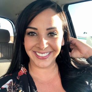 Meet your Posher, Andrea